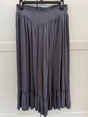 WISHLIST Apparel Women’s Grey Ruffle Cropped Wideleg Palazzo Pants Size Medium